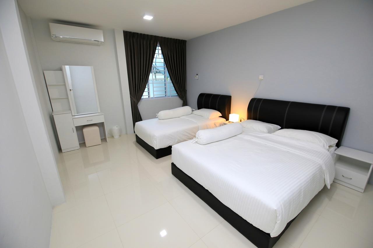 722 Homestay Kuching Bagian luar foto